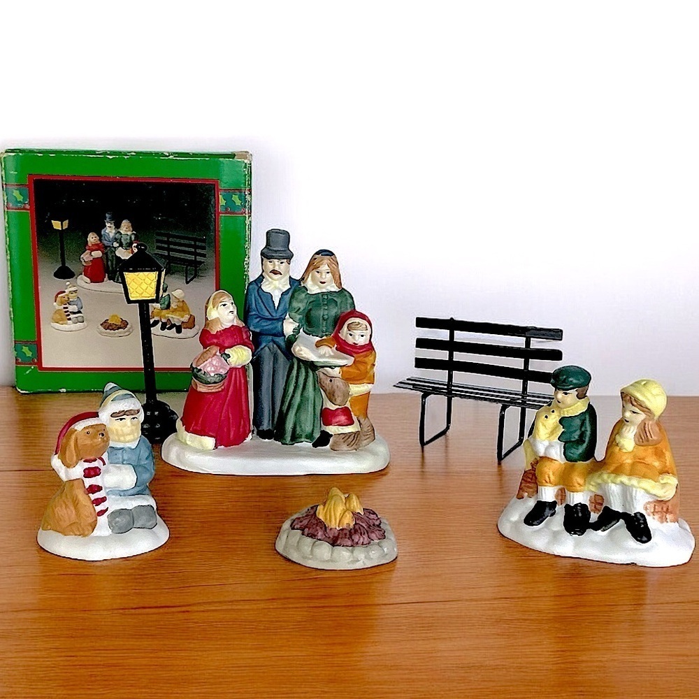 Christmas Village Carolers Victorian Vintage Porcelain Collectible 6 Piece 1989